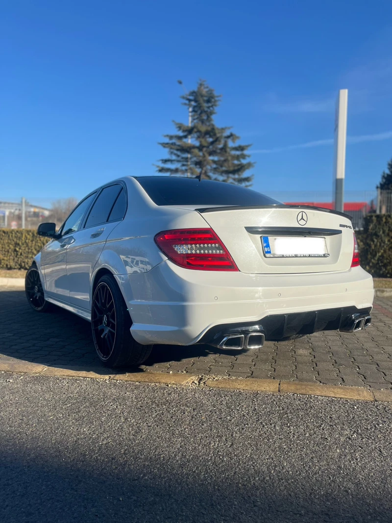 Mercedes-Benz C 220 C 220 CDI, снимка 4 - Автомобили и джипове - 48933578