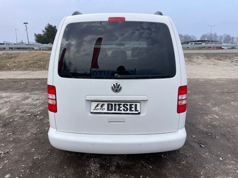 VW Caddy 1.6TDI-102-AVTOMAT-ITALIA, снимка 10 - Автомобили и джипове - 49306249