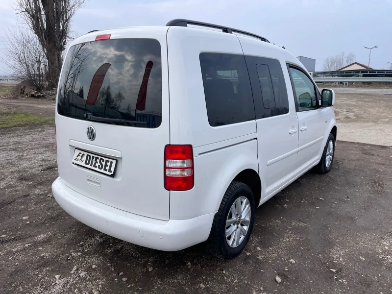 VW Caddy 1.6TDI-102-AVTOMAT-ITALIA, снимка 9 - Автомобили и джипове - 49306249