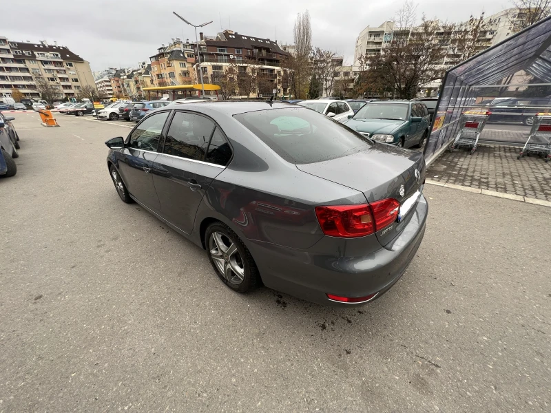 VW Jetta 2.0 TDI, снимка 5 - Автомобили и джипове - 52151479