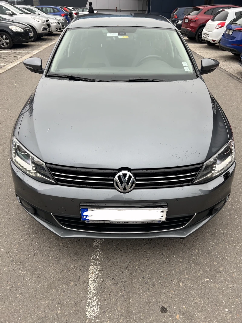 VW Jetta 2.0 TDI, снимка 2 - Автомобили и джипове - 52151479