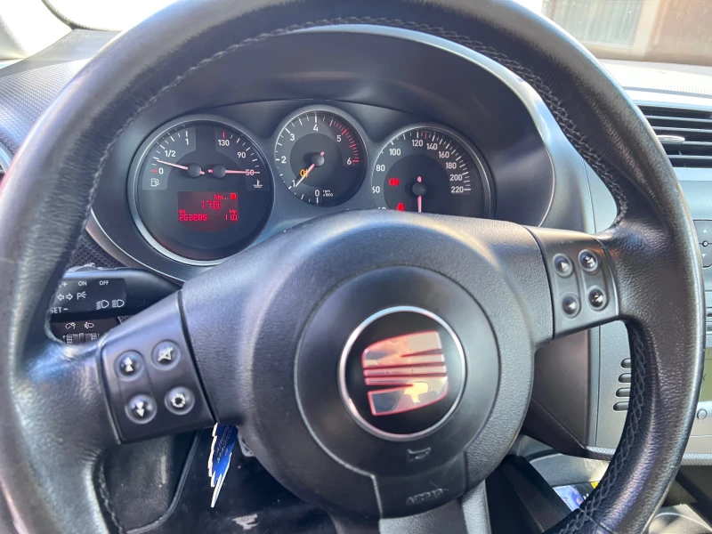 Seat Leon 1.9TDI RECARO , снимка 8 - Автомобили и джипове - 52073791