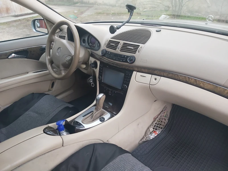 Mercedes-Benz E 320 W211, снимка 10 - Автомобили и джипове - 52392391