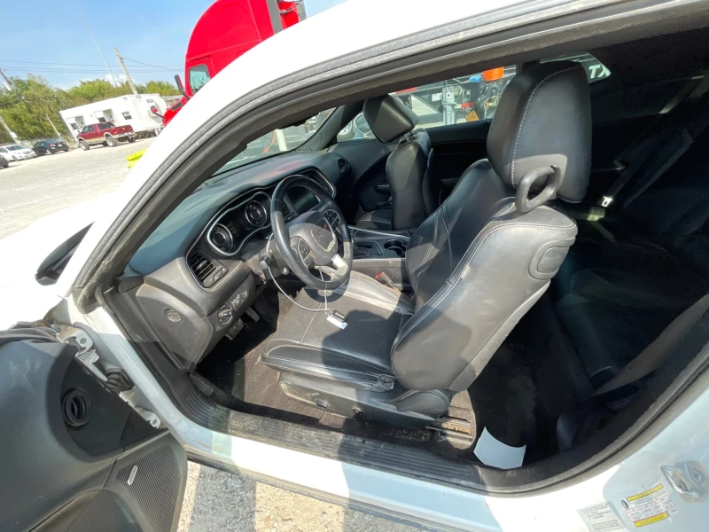 Dodge Challenger * 5.7 HEMI* ПОДГРЕВ* ОБДУХ* ОЧАКВАН ВНОС* , снимка 10 - Автомобили и джипове - 52502659