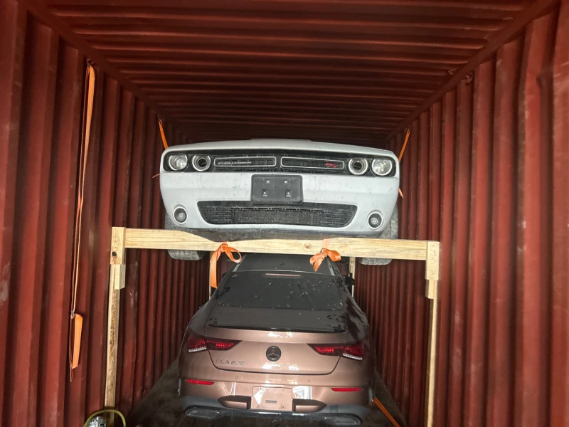 Dodge Challenger * 5.7 HEMI* ПОДГРЕВ* ОБДУХ* ОЧАКВАН ВНОС* , снимка 8 - Автомобили и джипове - 52502659