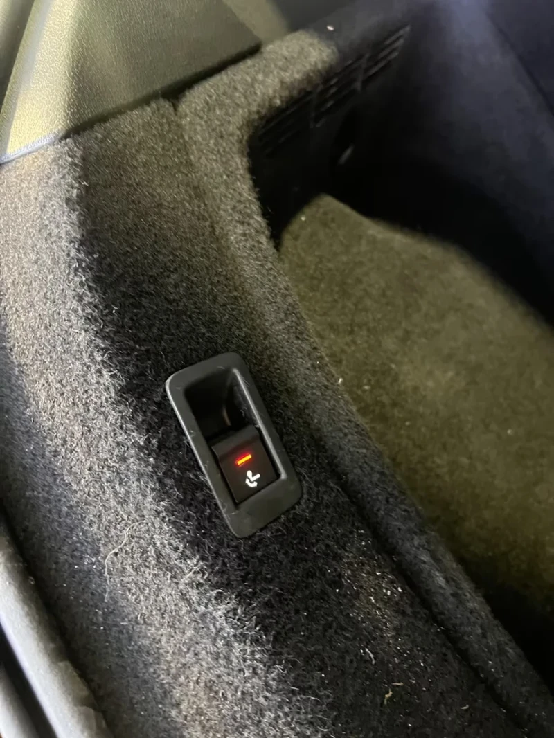 Audi A4 Avant 4.0tdi Sport 190ps DK, снимка 9 - Автомобили и джипове - 53515376