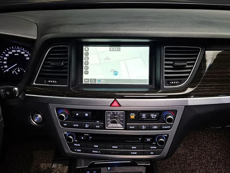 Genesis G80 Gdi Luxury, снимка 13 - Автомобили и джипове - 55263985