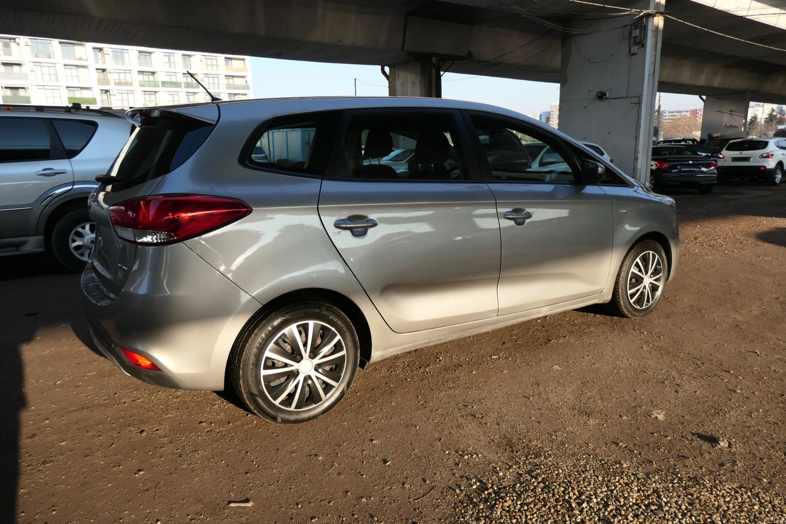 Kia Carens 1.7CRDI 136кс 6ск EUR-5B - изображение 4