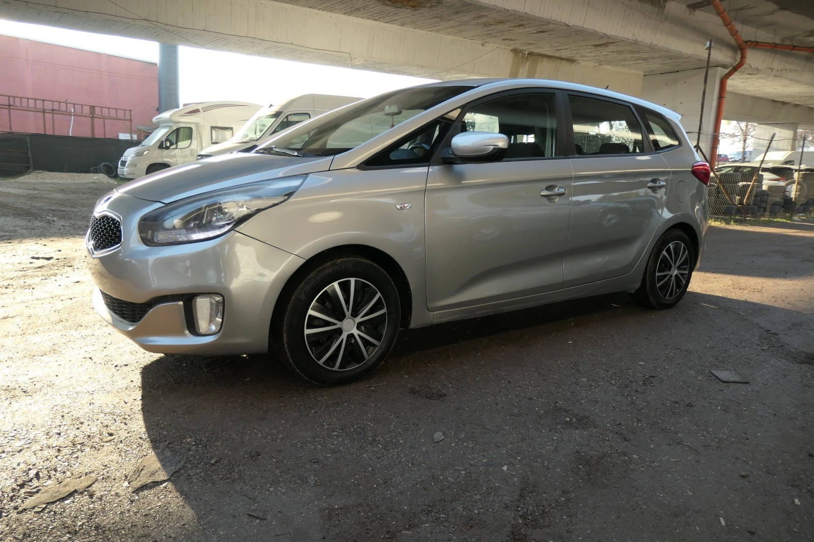 Kia Carens 1.7CRDI 136кс 6ск EUR-5B - изображение 9