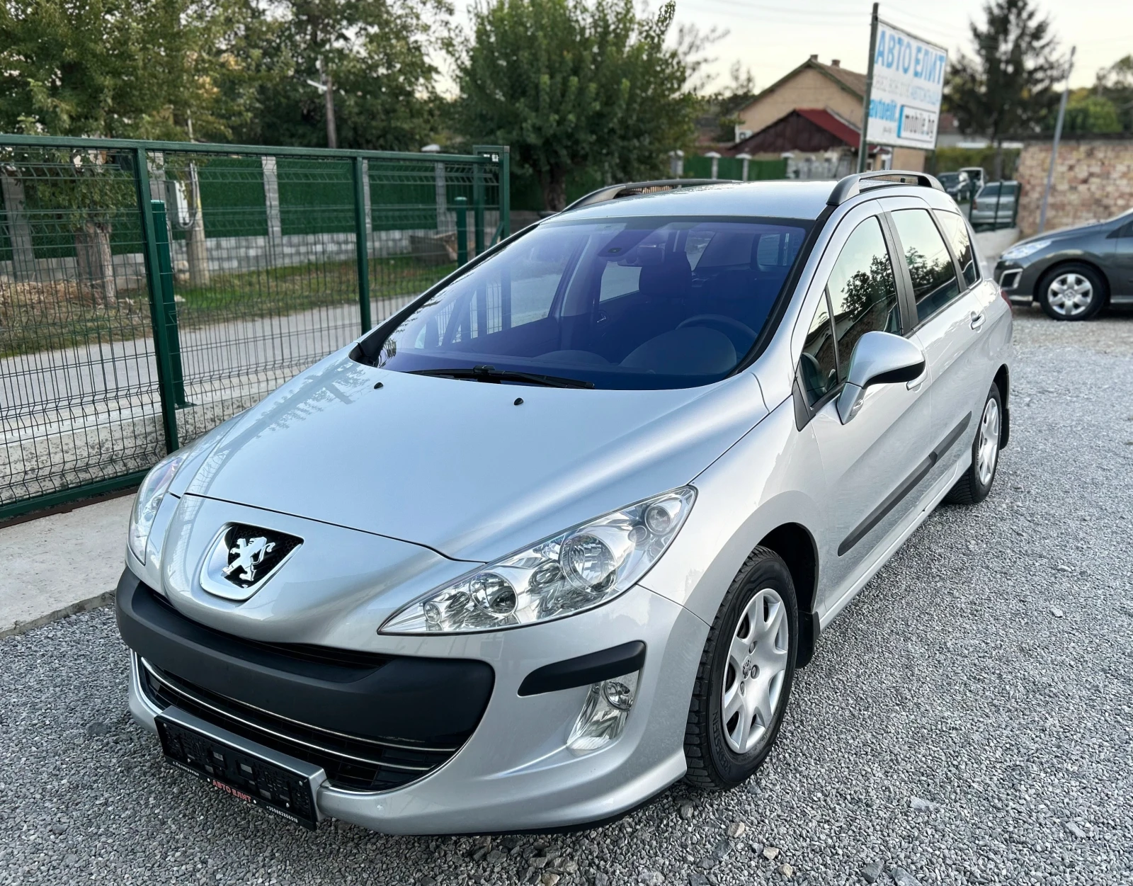 Peugeot 308 1.6HDI* 6скорости* КЛИМАТРОНИК - изображение 3