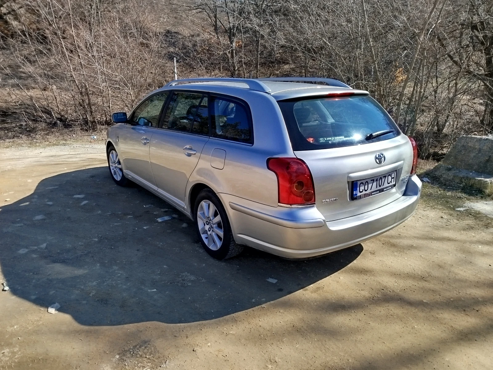 Toyota Avensis 2005 - изображение 2