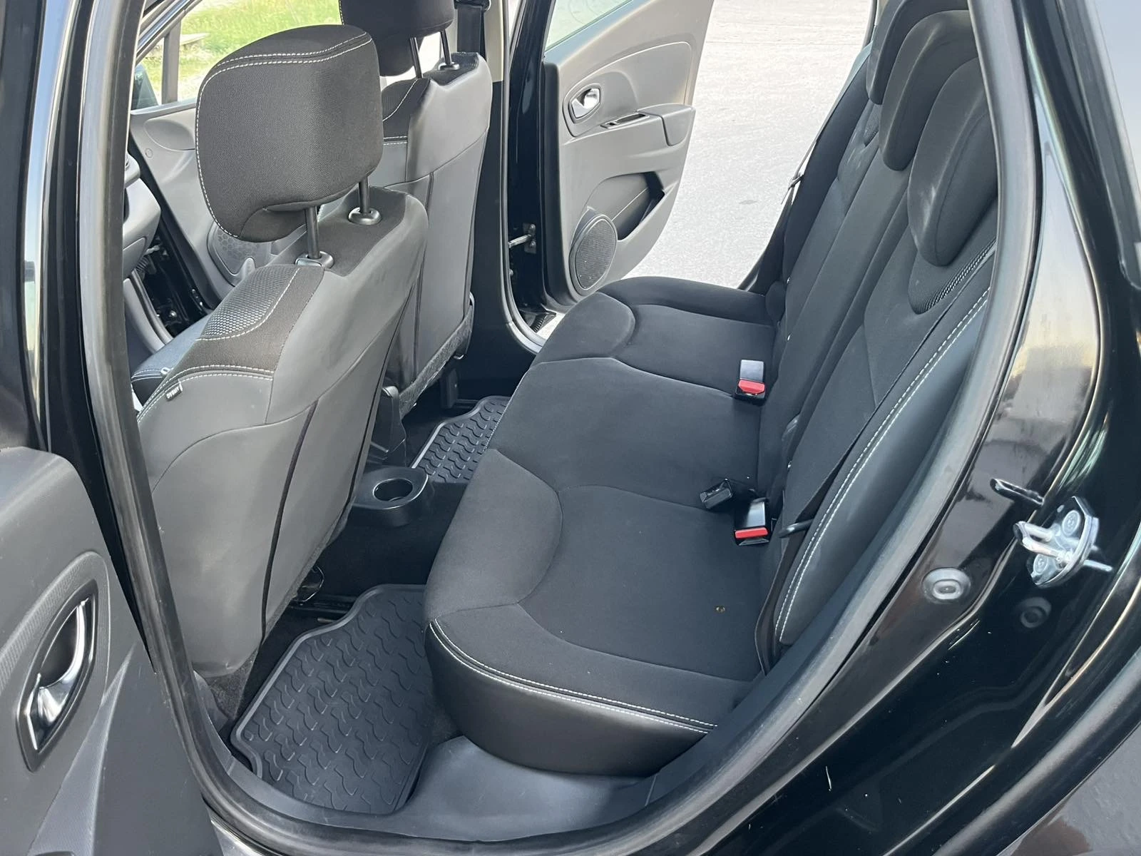Renault Clio 1.5 DСI 90кс EURO 5В АВТОПИЛОТ KEYLESS GO  - изображение 9