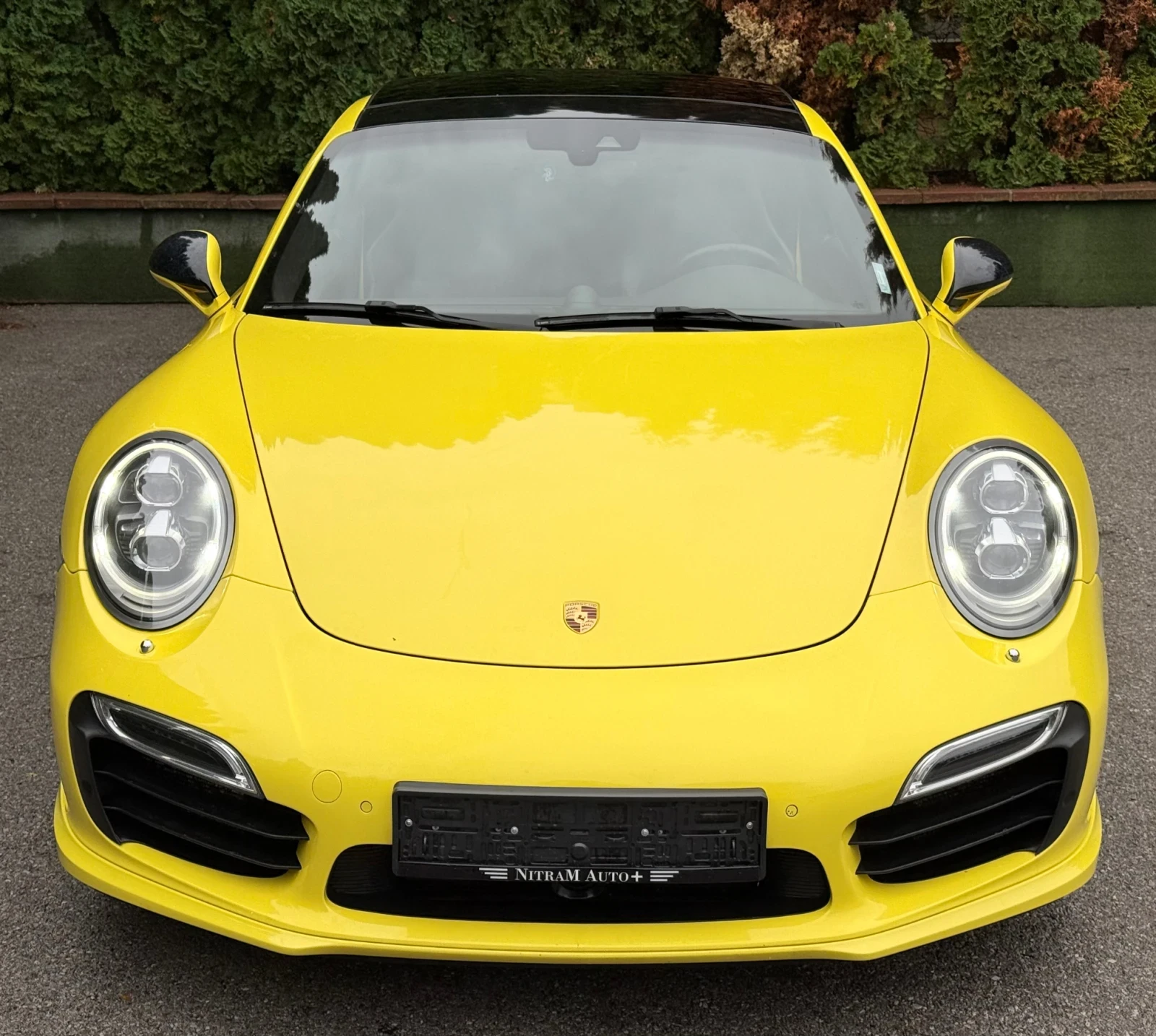 Porsche 911 Turbo S Ceramic/KeylessGO/Bose/Panorama/700Hp - изображение 2