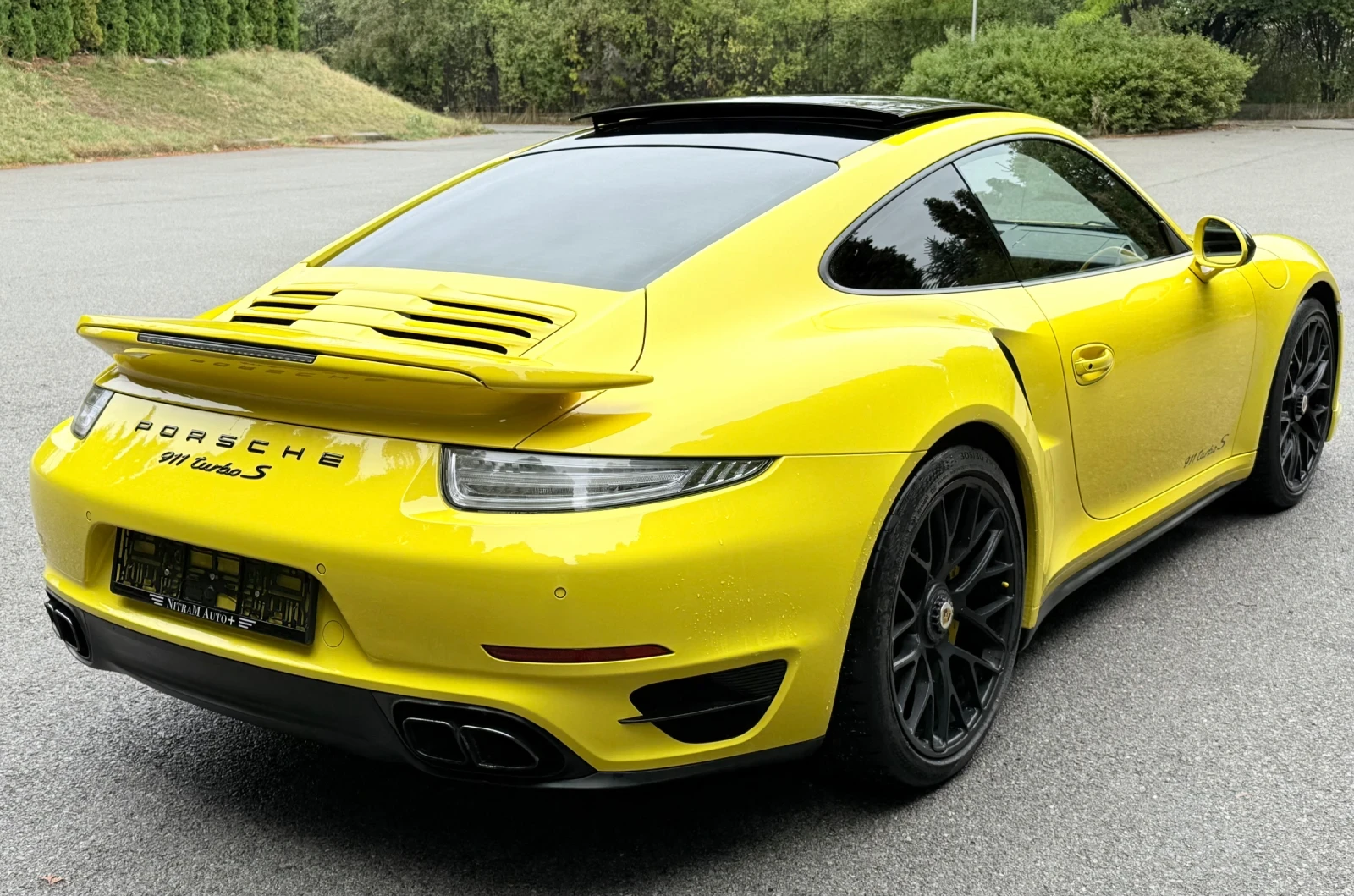 Porsche 911 Turbo S Ceramic/KeylessGO/Bose/Panorama/700Hp | Mobile.bg   13
