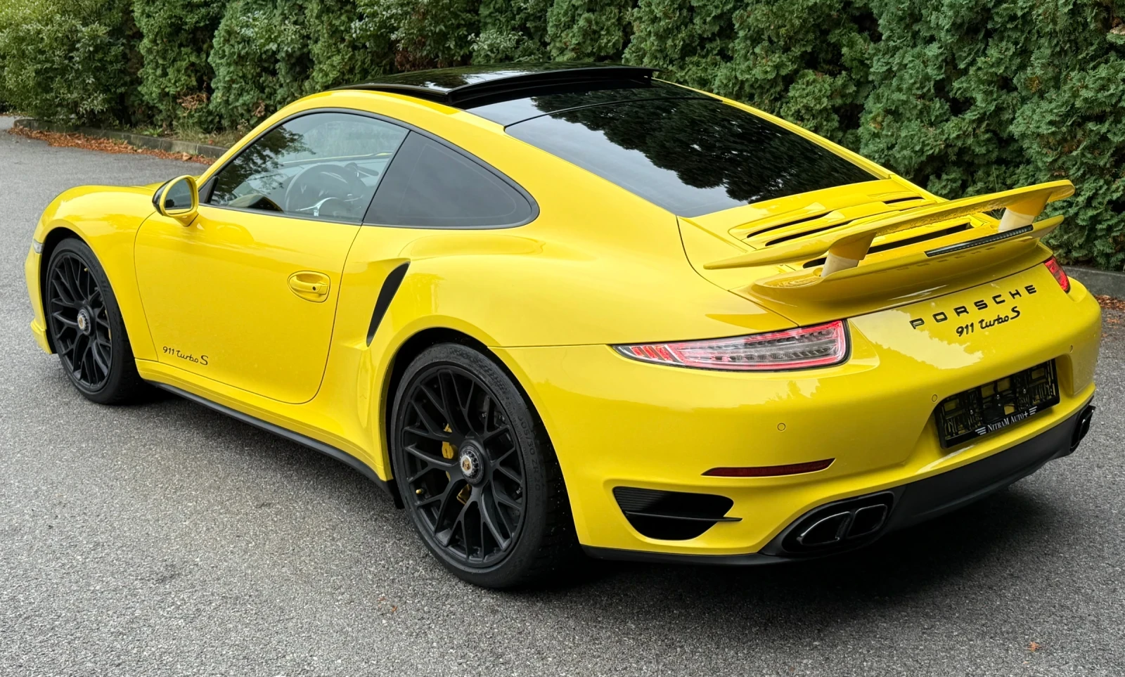 Porsche 911 Turbo S Ceramic/KeylessGO/Bose/Panorama/700Hp | Mobile.bg   11