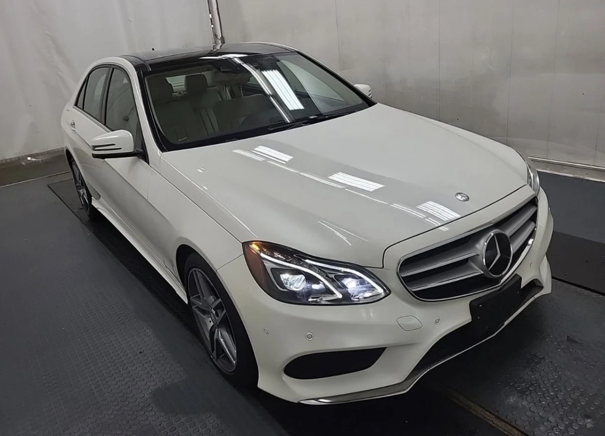 Mercedes-Benz E 400 4MATIC * * CARFAX * * АВТО КРЕДИТ * *  - изображение 3