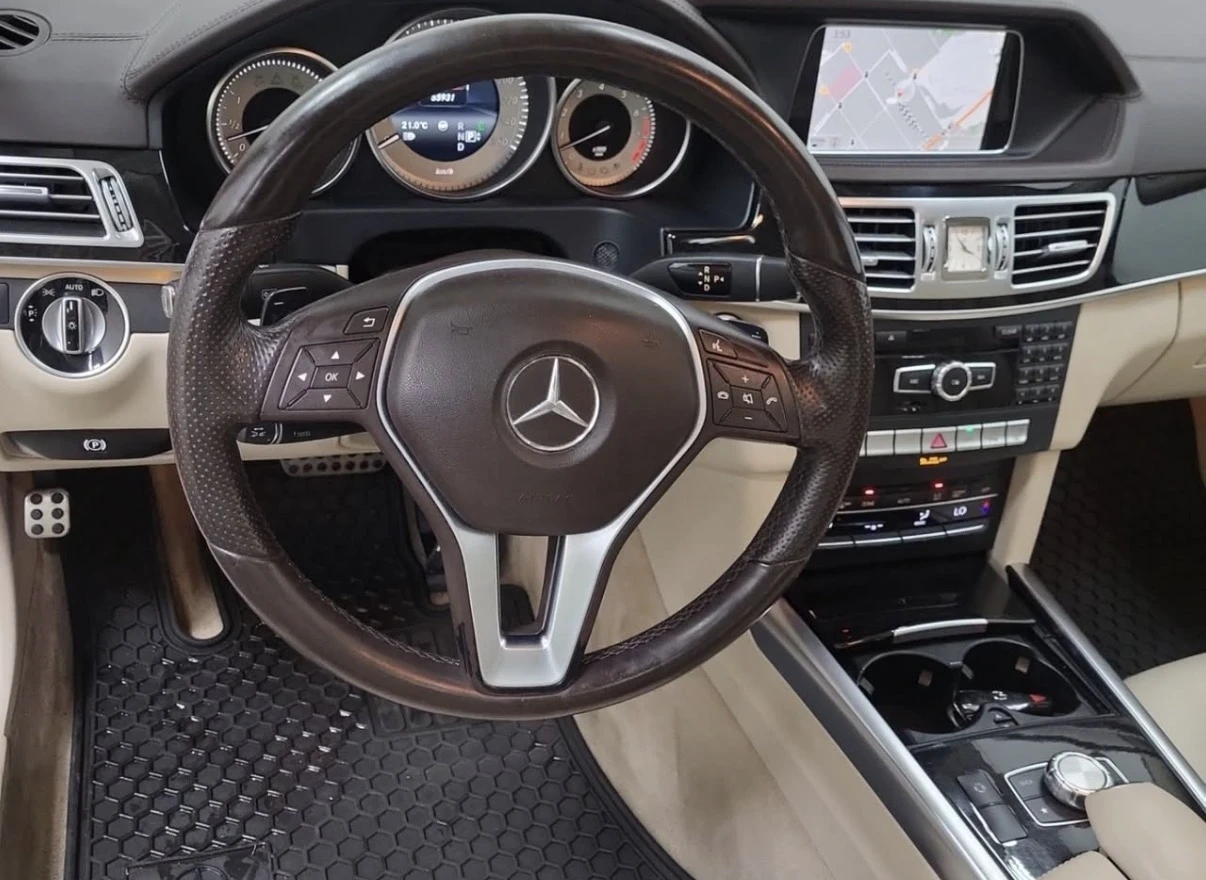 Mercedes-Benz E 400 4MATIC * * CARFAX * * АВТО КРЕДИТ * *  - изображение 8