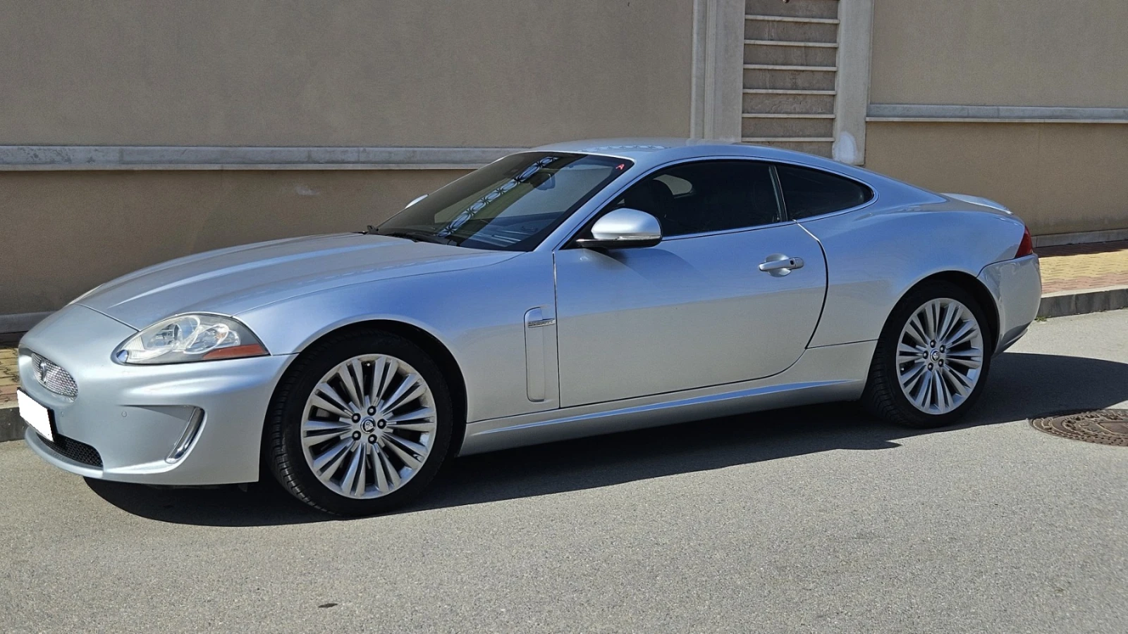 Jaguar Xkr 5.0 атмосферен V8 Сервизна история Германия FULL, снимка 16 - Автомобили и джипове - 53779878