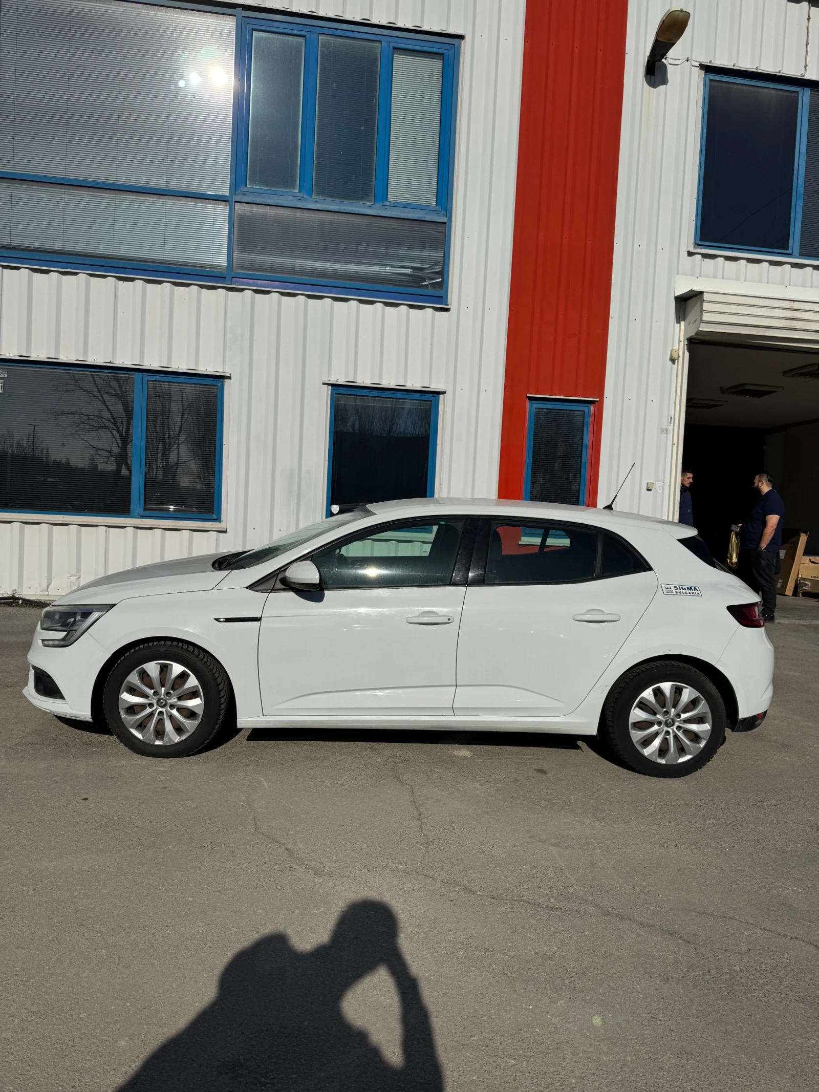 Renault Megane 1.5 dci, снимка 3 - Автомобили и джипове - 53795159