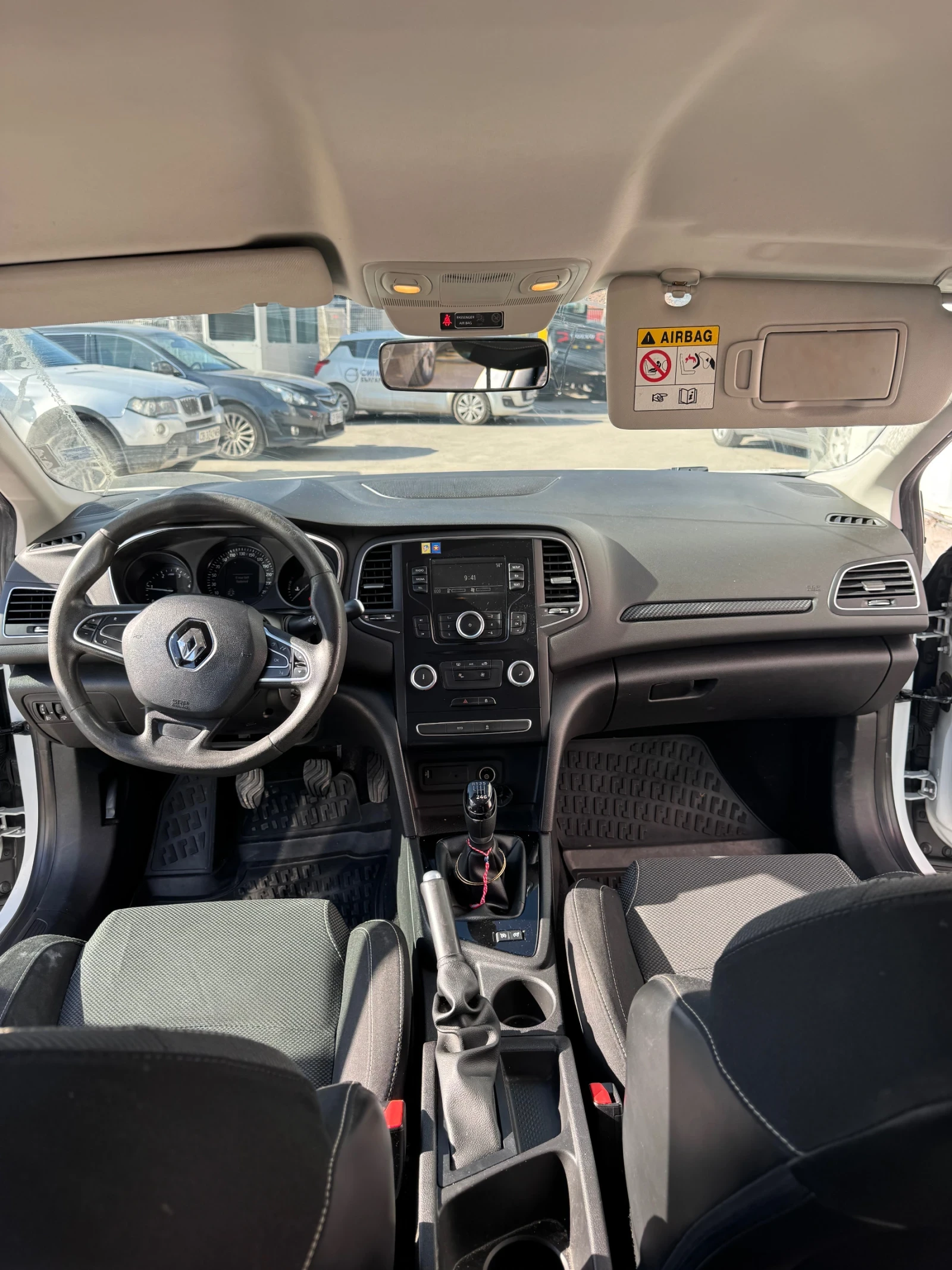 Renault Megane 1.5 dci, снимка 12 - Автомобили и джипове - 53795159