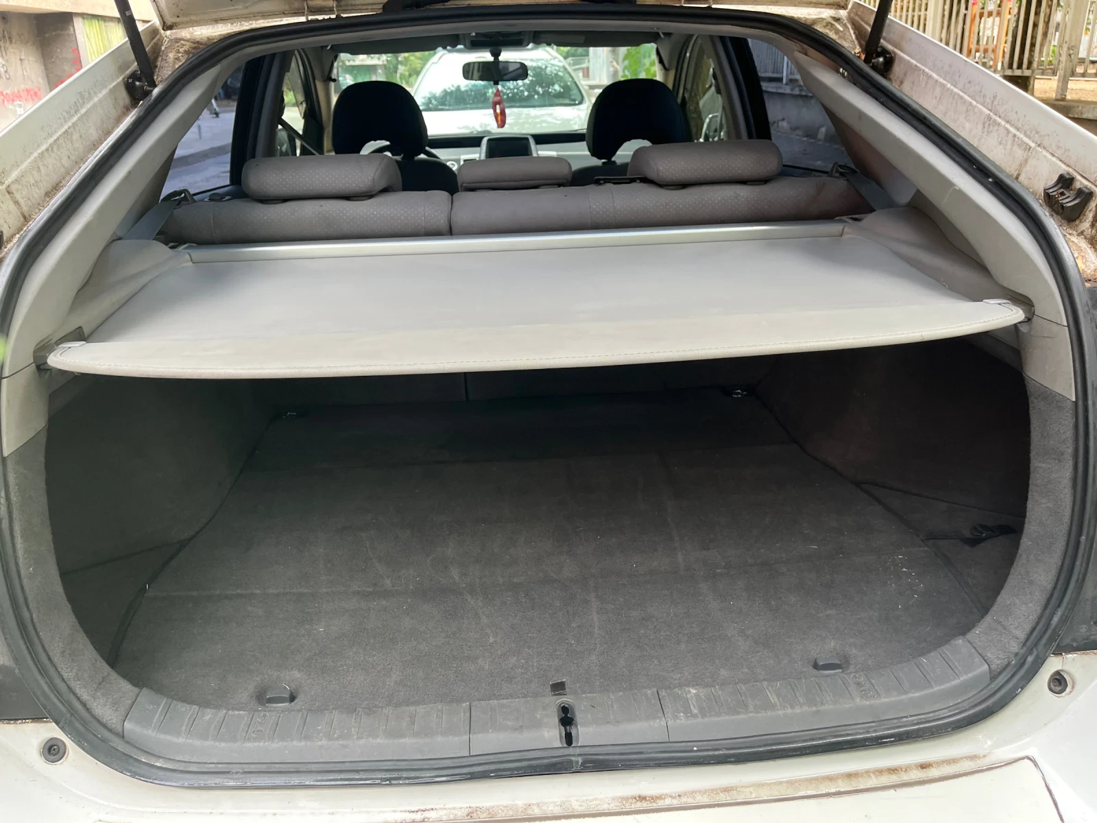 Toyota Prius, снимка 6 - Автомобили и джипове - 54400834