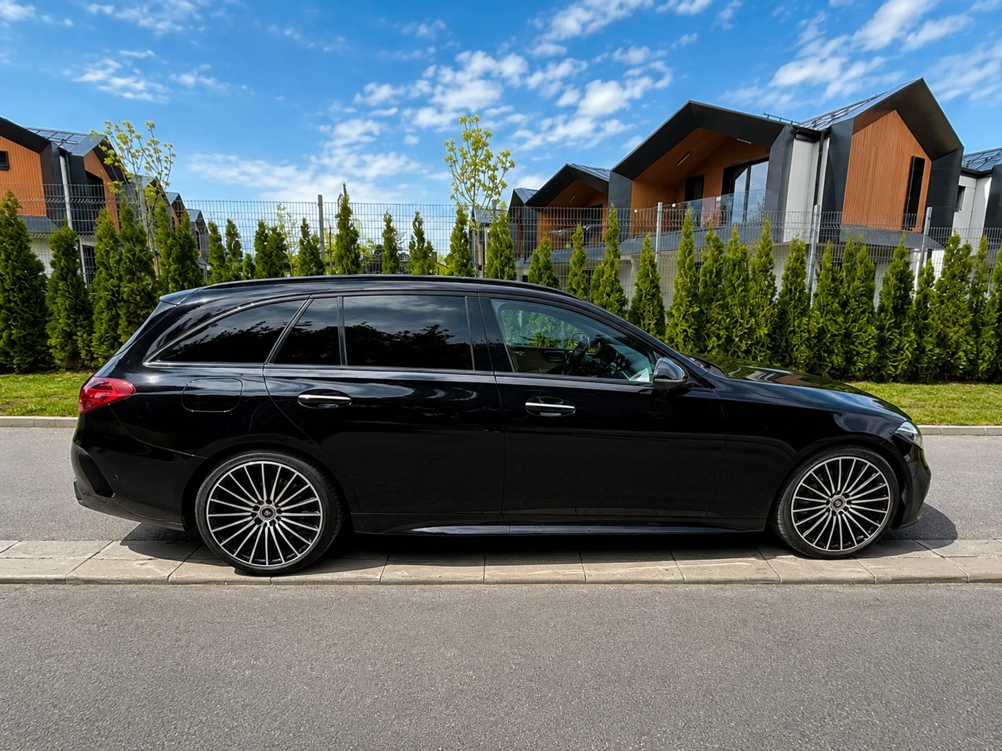 Mercedes-Benz C 220, снимка 4 - Автомобили и джипове - 54604069