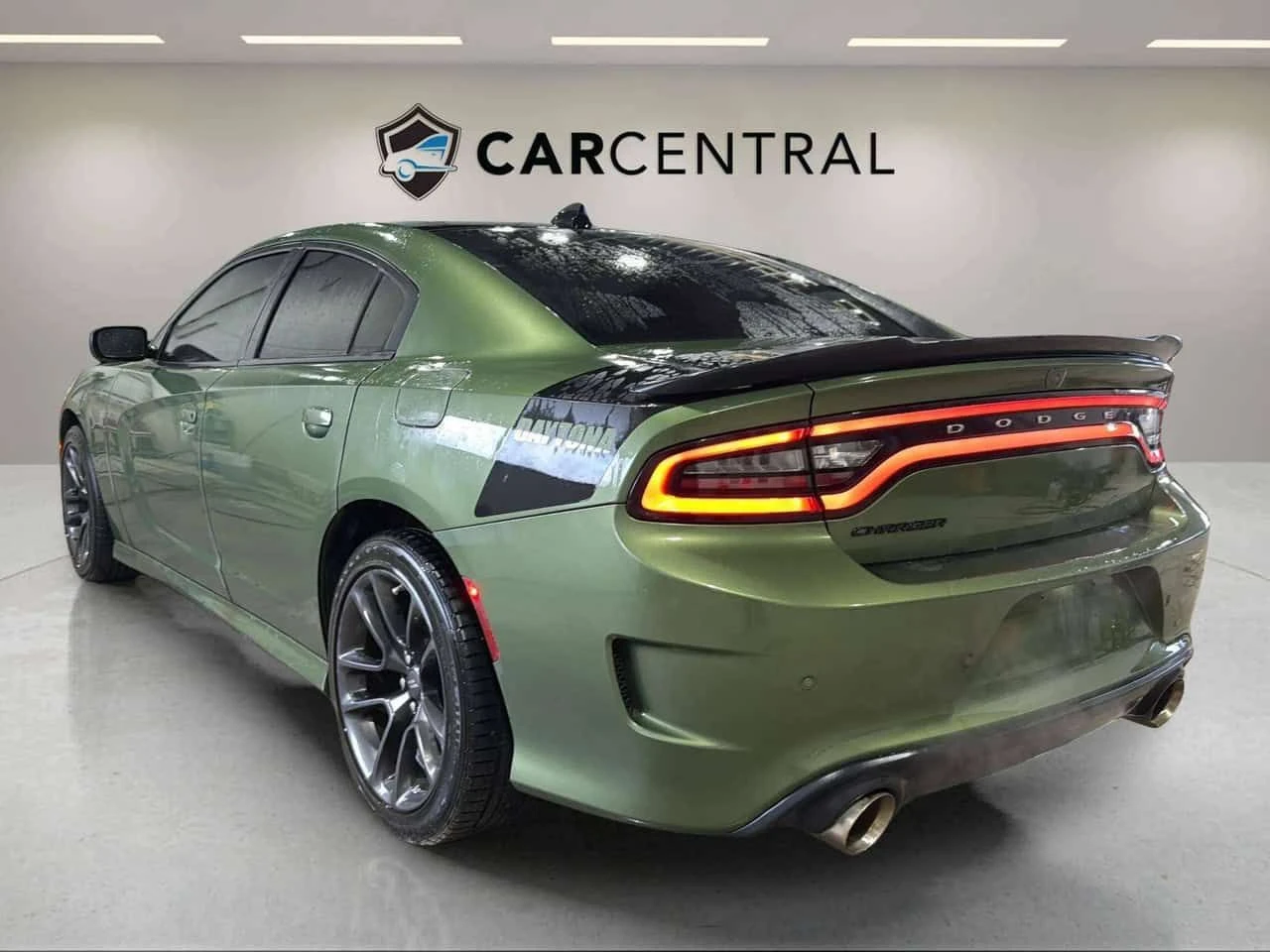Dodge Charger * R/T | DAYTONA | CLEAN CARFAX | LOW KMS| 1 OWNER , снимка 3 - Автомобили и джипове - 54784892