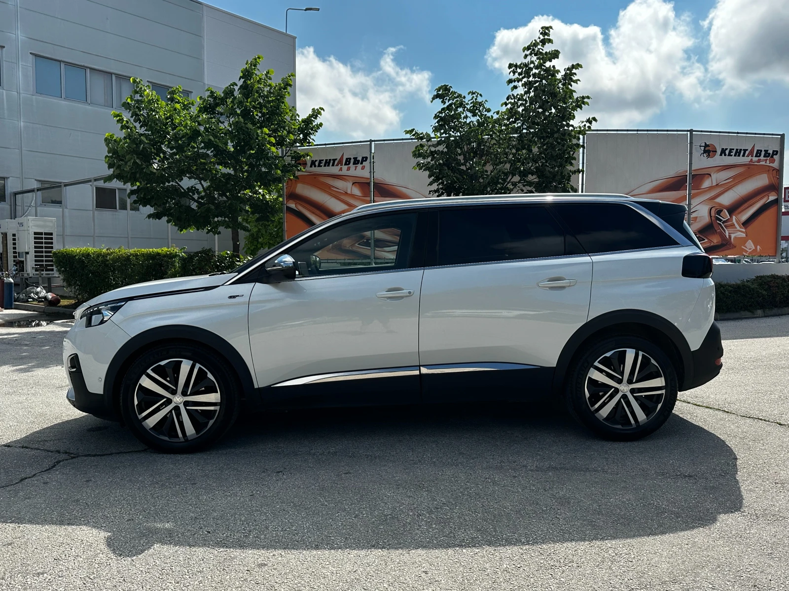 Peugeot 5008 2.0d GT line/Абсолютно всички екстри!/ГАРАНЦИЯ, снимка 2 - Автомобили и джипове - 54834797