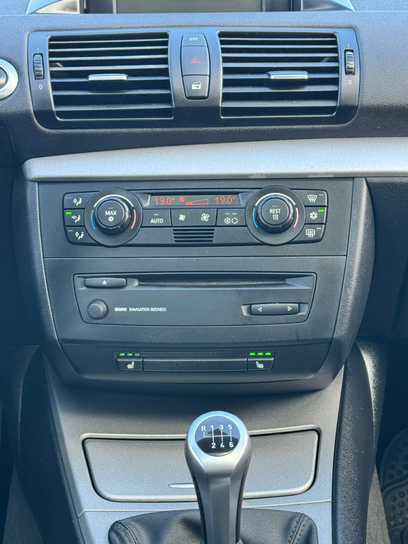 BMW 118 2.0D ИТАЛИЯ НАВИ, снимка 13 - Автомобили и джипове - 54903917
