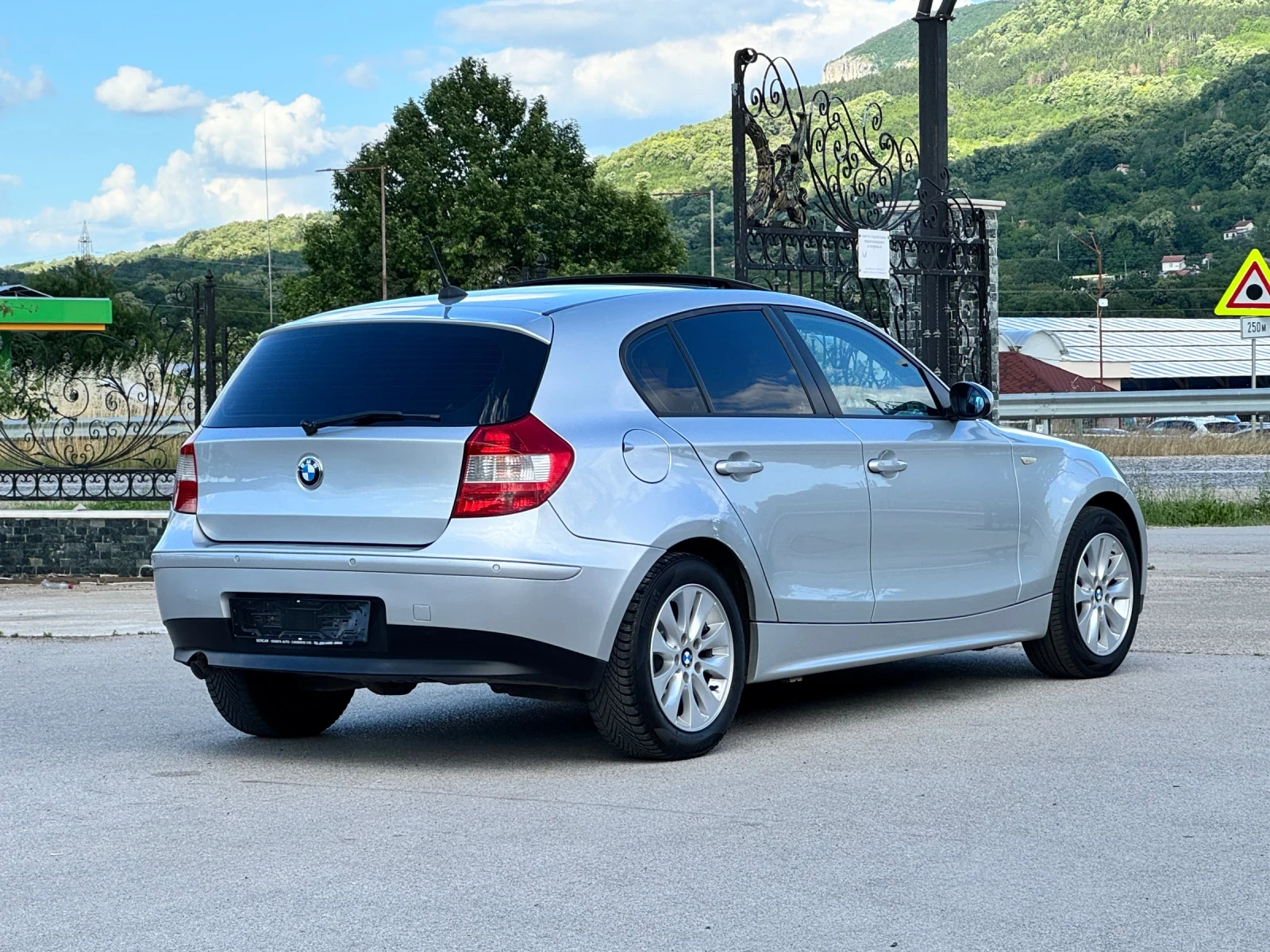 BMW 118 2.0D ИТАЛИЯ НАВИ, снимка 7 - Автомобили и джипове - 54903917