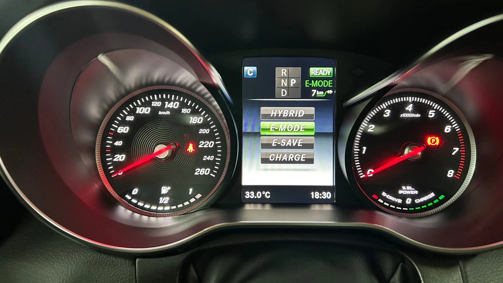Mercedes-Benz C 350 Plug-in hybrid, снимка 15 - Автомобили и джипове - 55631799