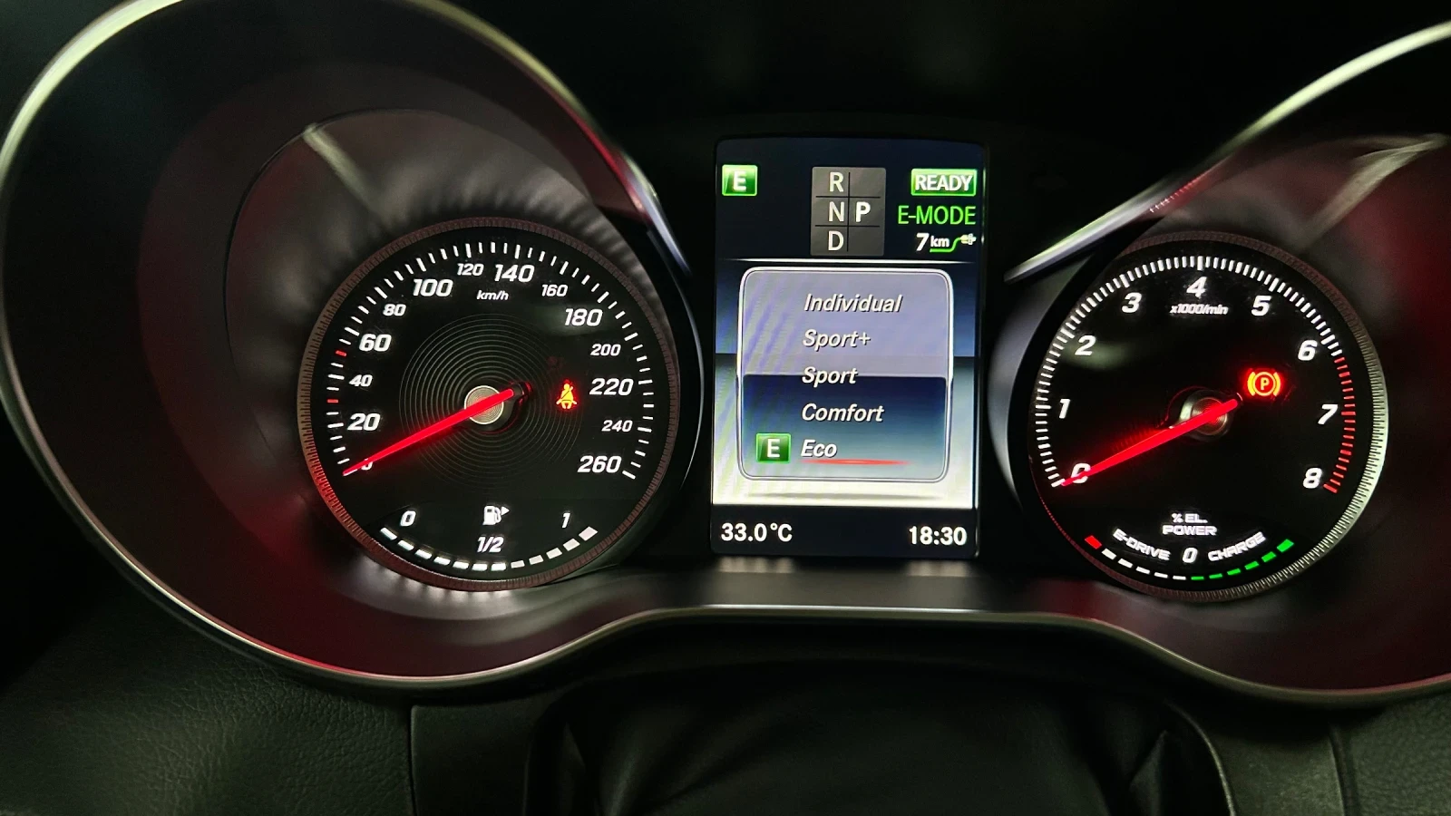 Mercedes-Benz C 350 Plug-in hybrid, снимка 17 - Автомобили и джипове - 55631799