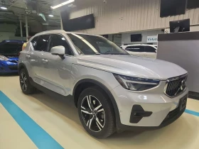 Volvo XC40 PLUS DARK THEME| 360| PANO| 2 КЛЮЧА| CARFAX | Auto.bg — изображение 2