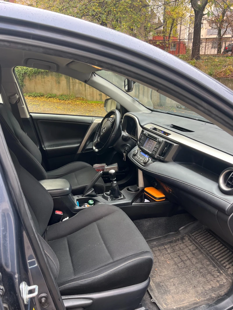Toyota Rav4, снимка 8 - Автомобили и джипове - 52395051