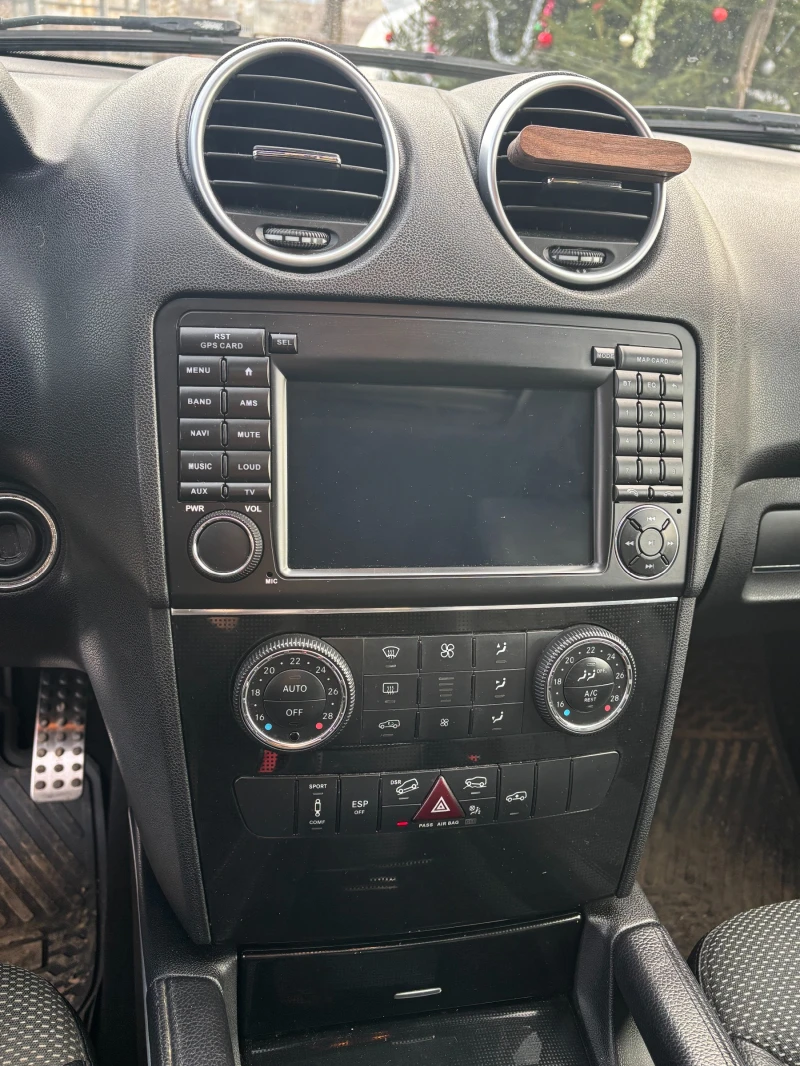 Mercedes-Benz ML 320, снимка 7 - Автомобили и джипове - 53043870