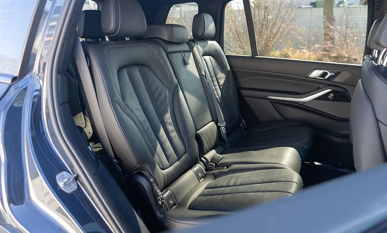 BMW X7 M50d/400HP/LASER/AHK/PANO/7S./360CAM/MEMO/AIR/448f | Mobile.bg   11