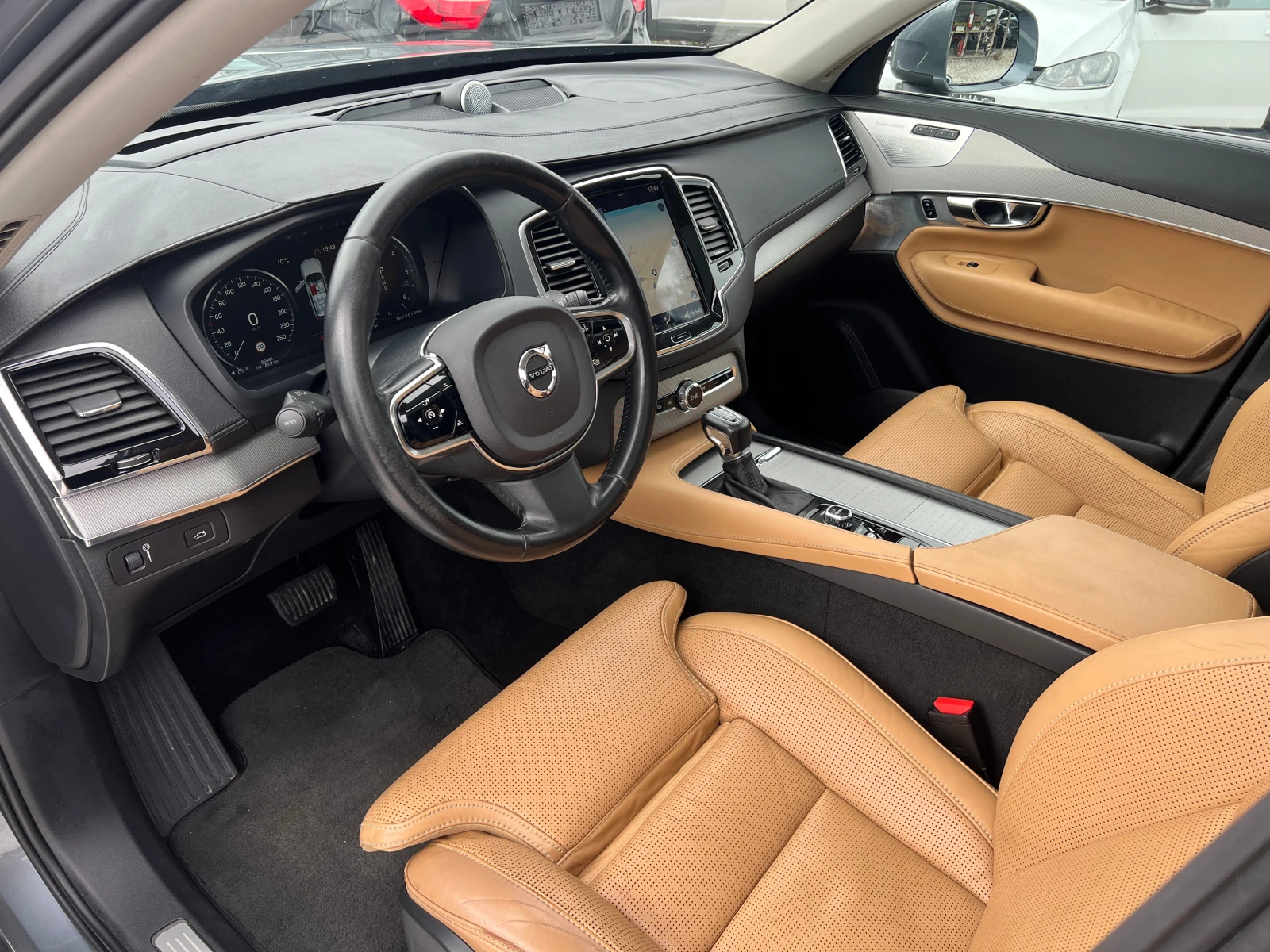 Volvo Xc90 D5 AWD / INSCRIPTION / BOWERS & WILKINS 6+ 1 ЛИЗИН - изображение 8