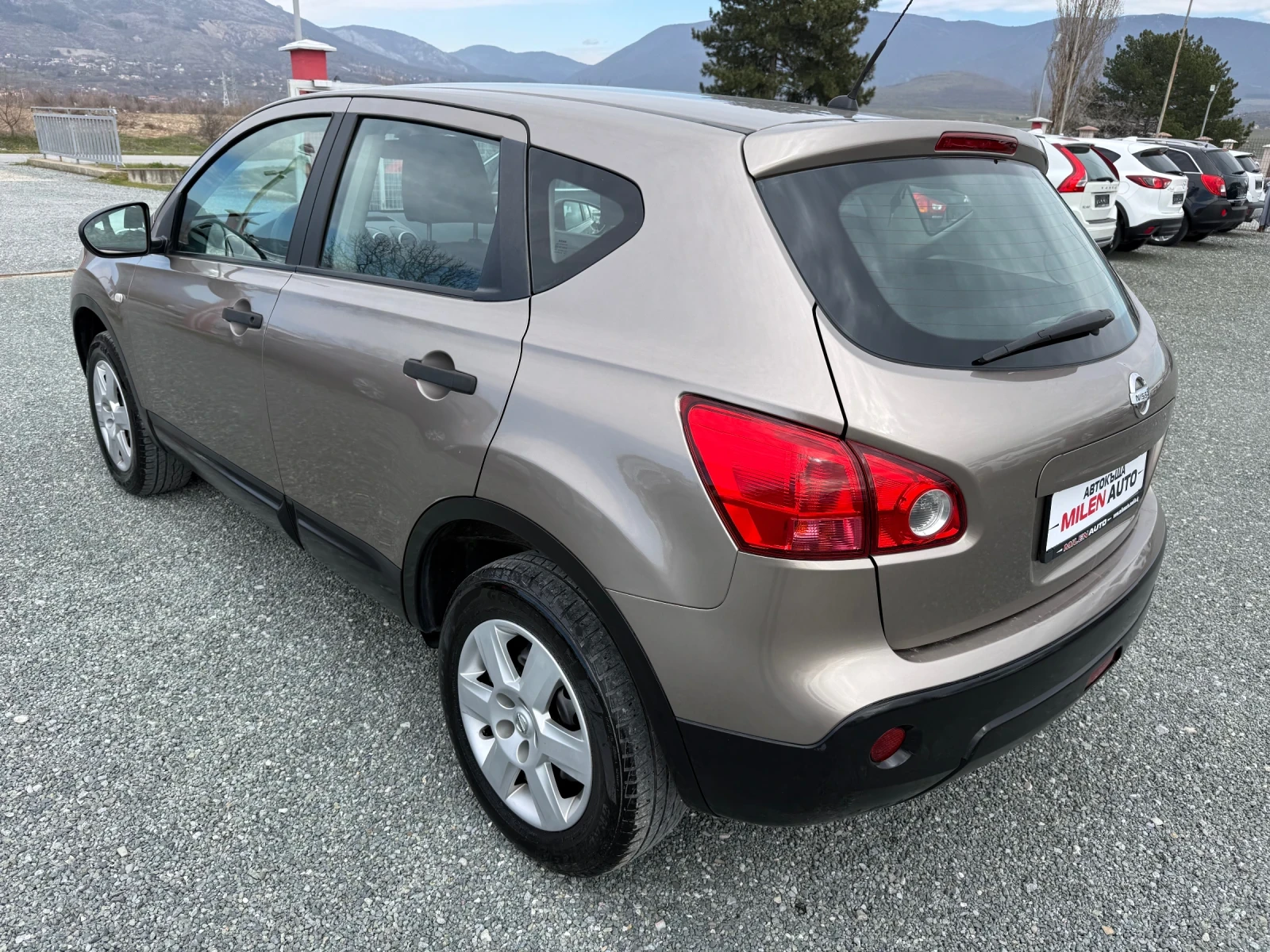 Nissan Qashqai (KATO НОВА), снимка 8 - Автомобили и джипове - 53513022