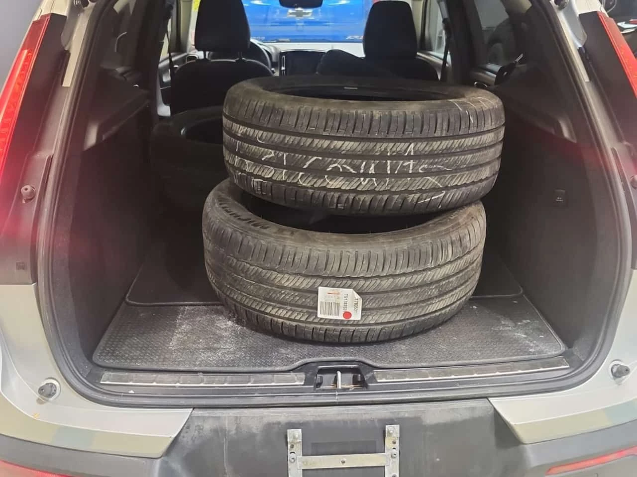 Volvo XC40 PLUS DARK THEME| 360| PANO| 2 КЛЮЧА| CARFAX, снимка 15 - Автомобили и джипове - 53963669