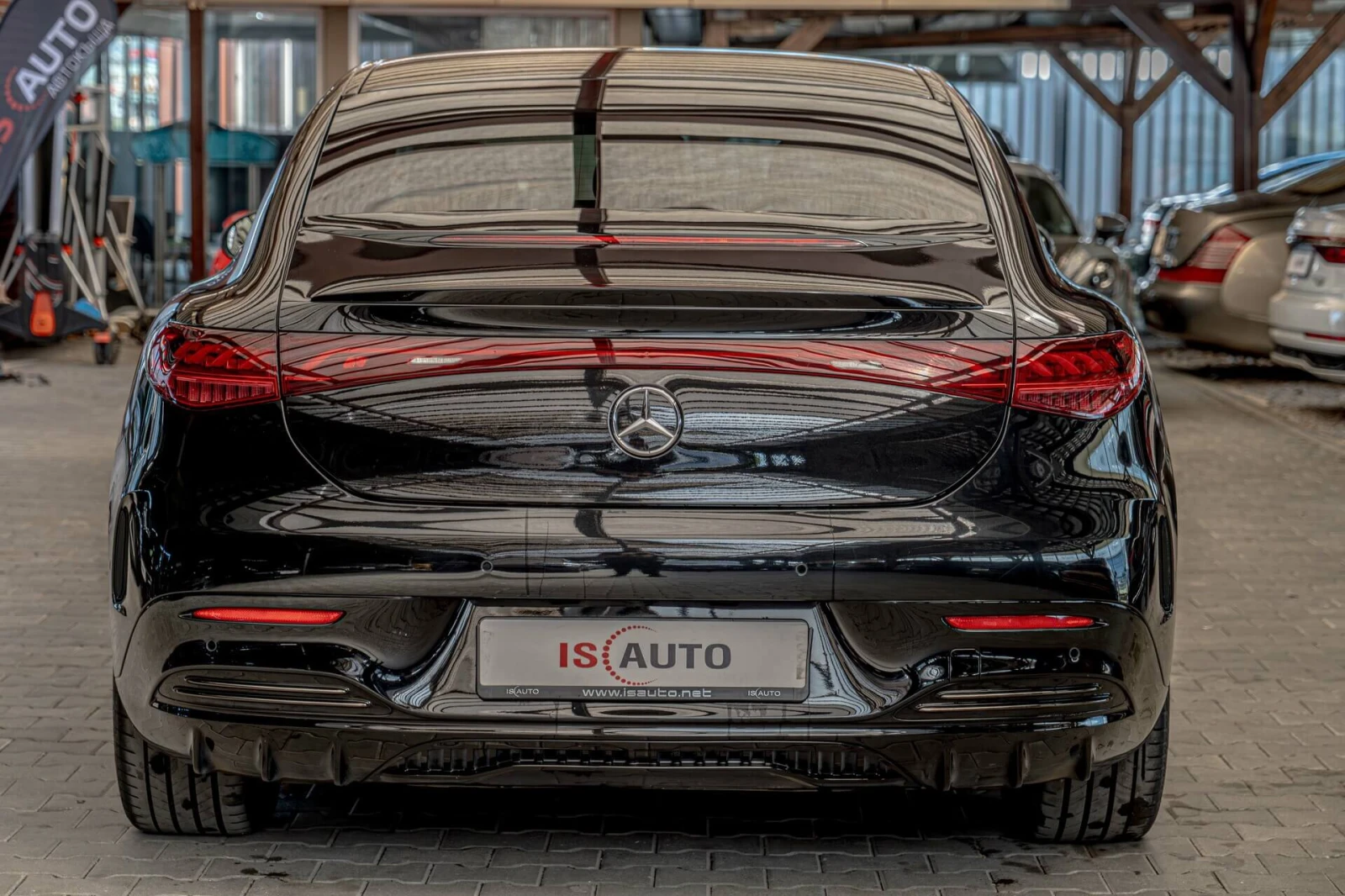 Mercedes-Benz EQE 300/AMG Line/Ambient/Night Packet/Dynamic Packet/, снимка 4 - Автомобили и джипове - 54598826