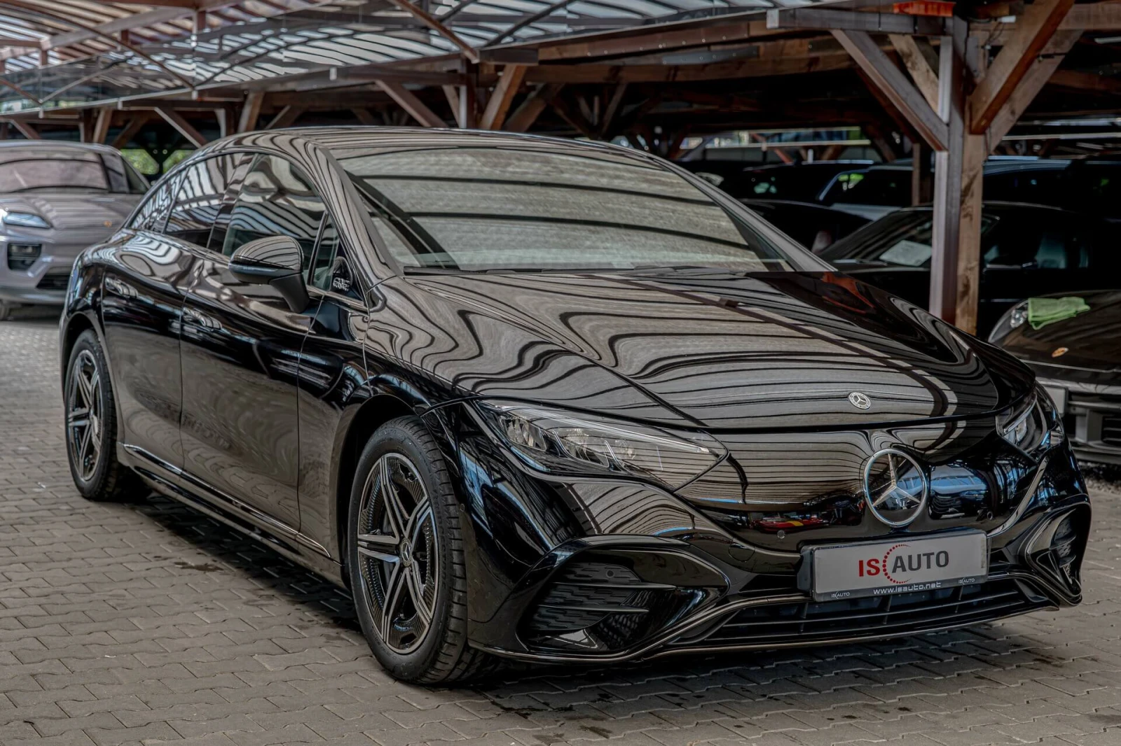 Mercedes-Benz EQE 300/AMG Line/Ambient/Night Packet/Dynamic Packet/, снимка 2 - Автомобили и джипове - 54598826