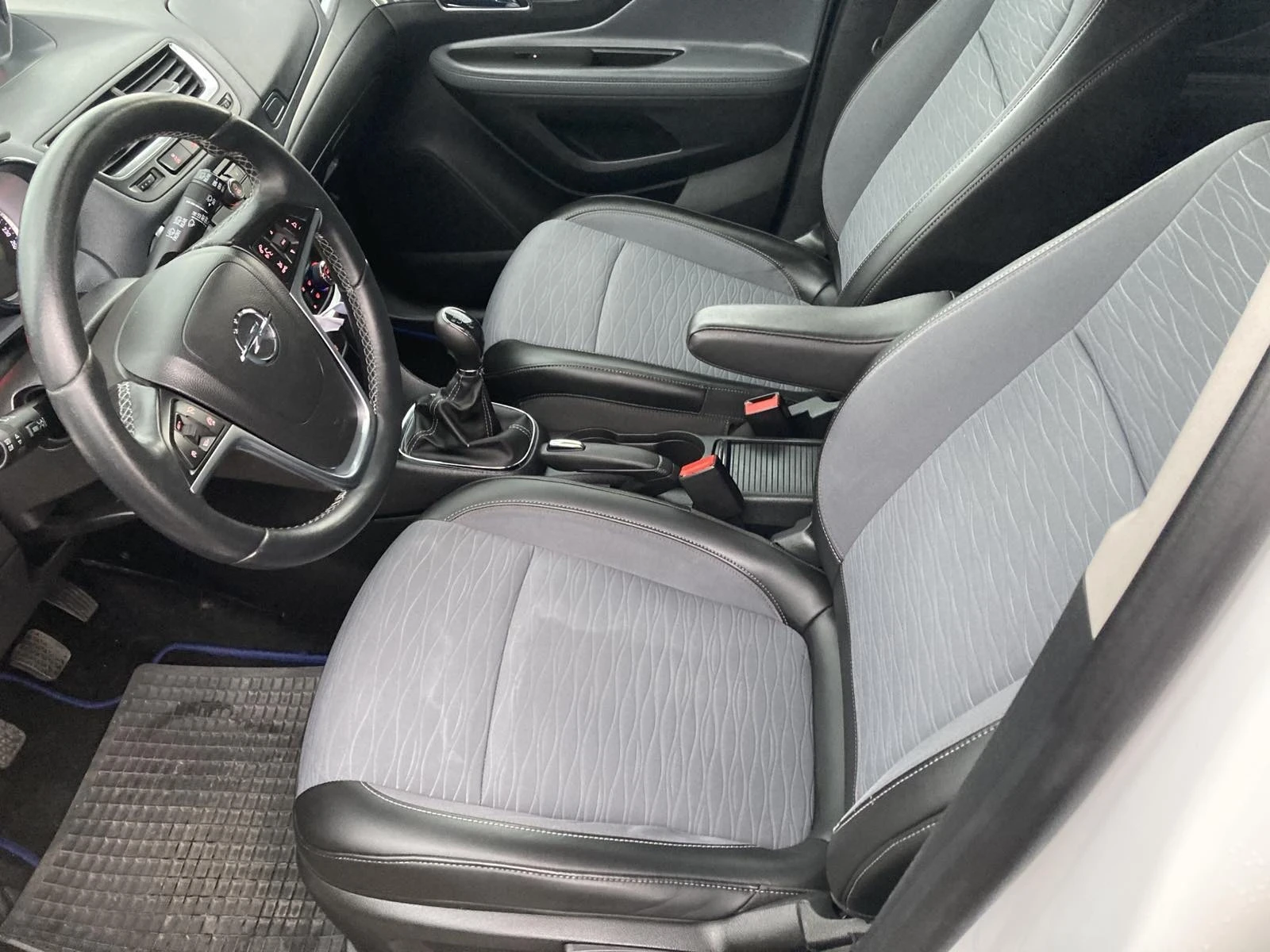 Opel Mokka 1.4Газ бензин , снимка 3 - Автомобили и джипове - 54780477