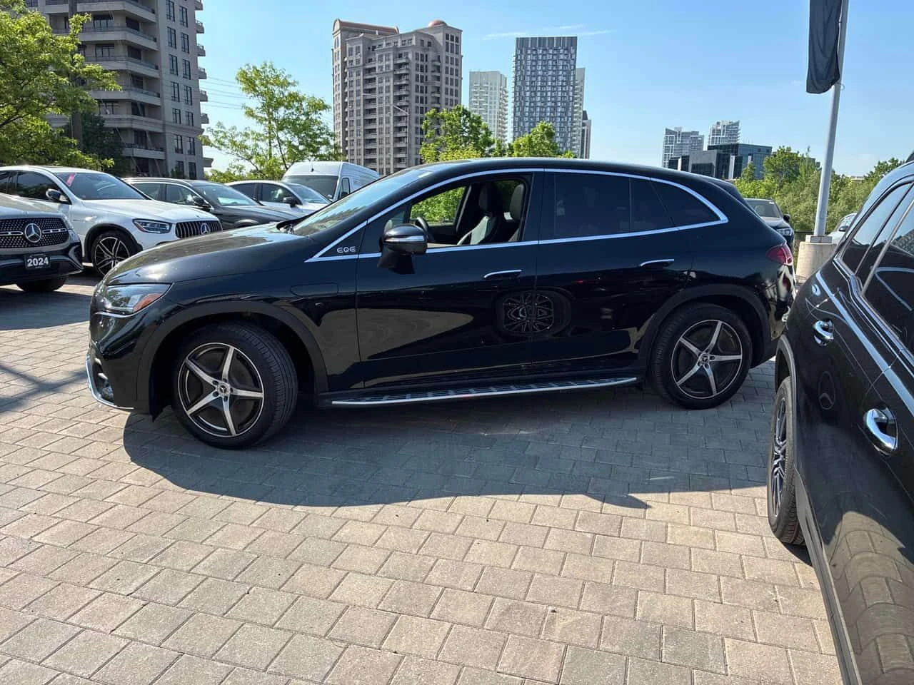 Mercedes-Benz EQE 500/ПАНОРАМА/BURMESTER/360/OT MERCEDES, снимка 3 - Автомобили и джипове - 54796193
