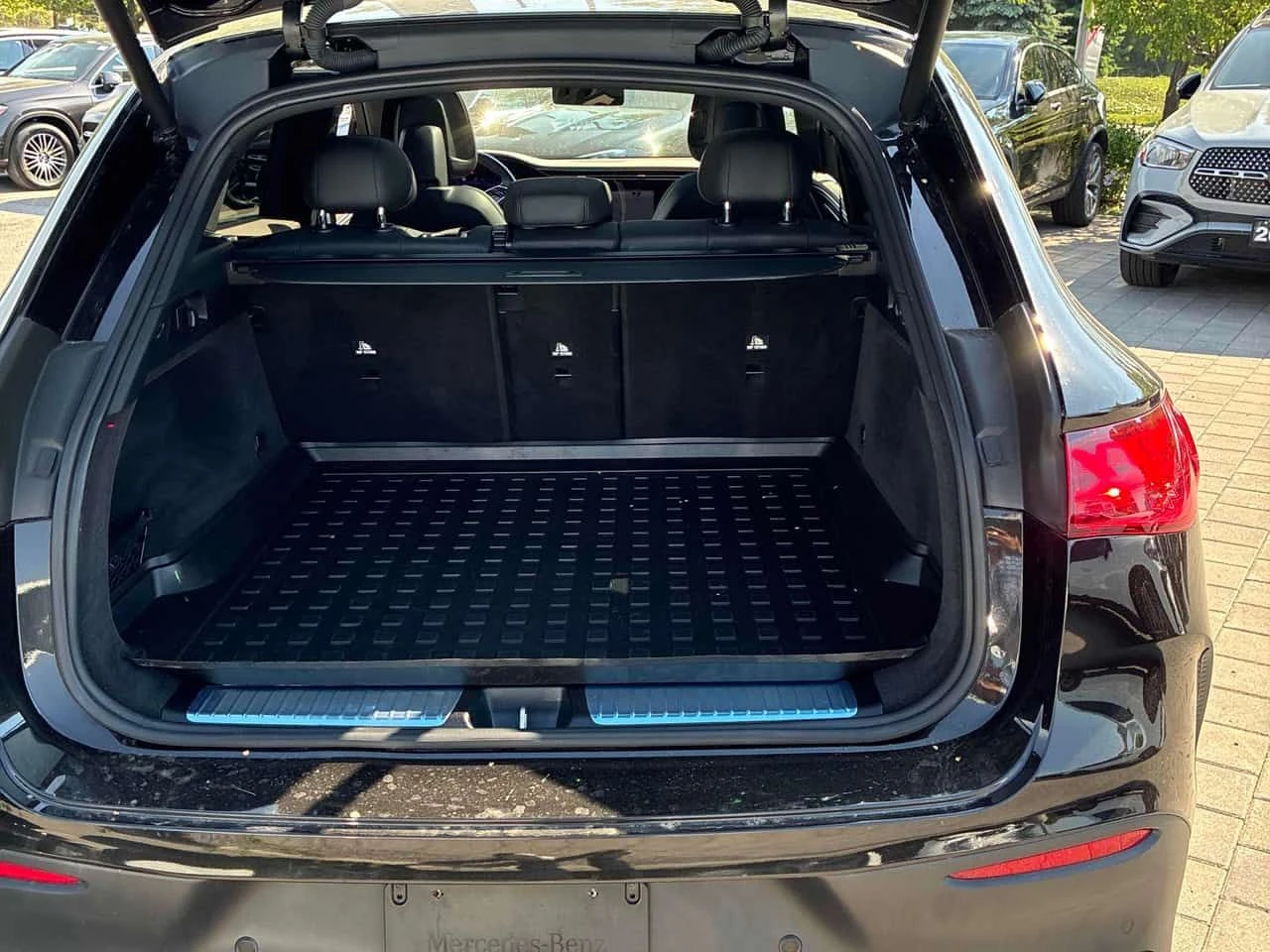Mercedes-Benz EQE 500/ПАНОРАМА/BURMESTER/360/OT MERCEDES, снимка 13 - Автомобили и джипове - 54796193