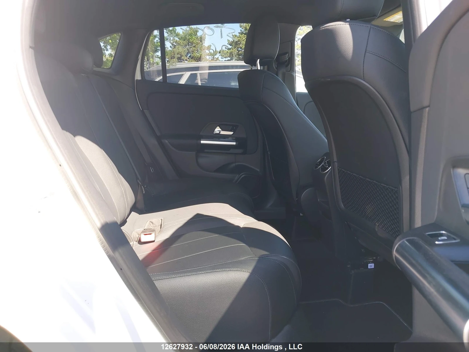 Mercedes-Benz GLA 250 4MATIC, снимка 8 - Автомобили и джипове - 54916318