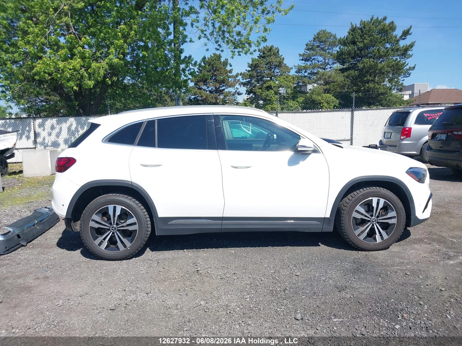 Mercedes-Benz GLA 250 4MATIC, снимка 14 - Автомобили и джипове - 54916318