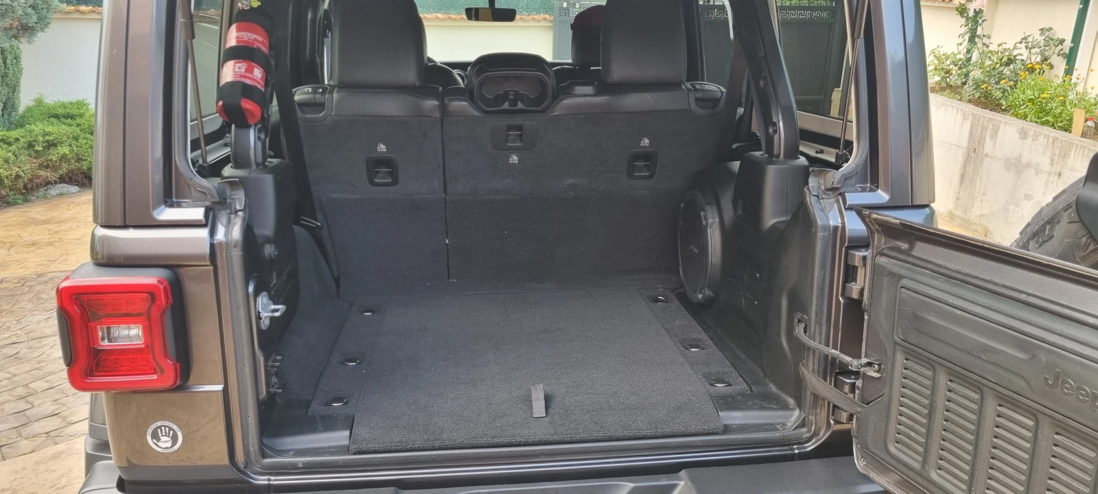 Jeep Wrangler Unlimited Sahara Altitute, снимка 14 - Автомобили и джипове - 55150827
