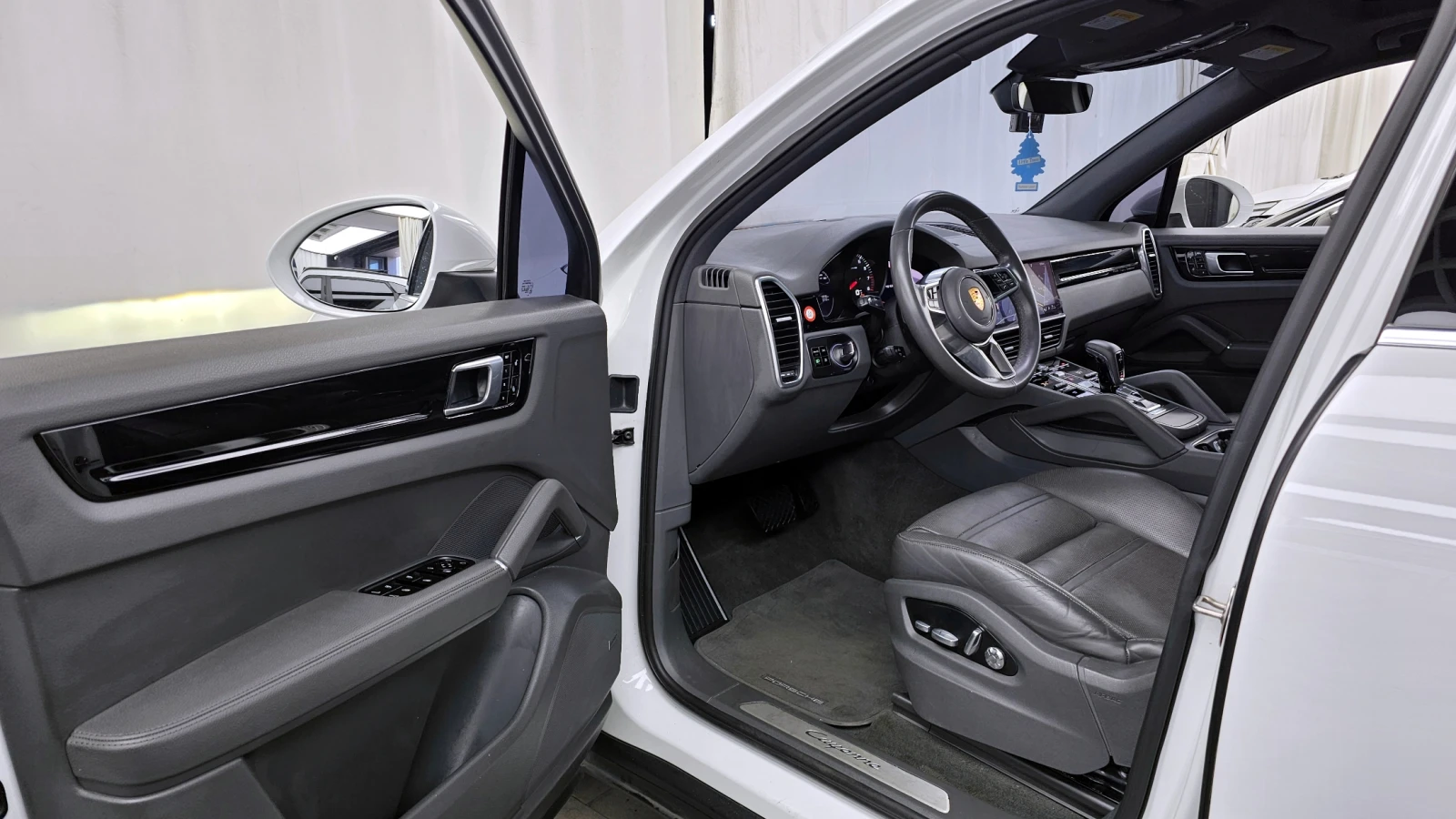 Porsche Cayenne ЕЛ. БАГАЖНИК* ПОДГРЕВ ВОЛАН* ЛЮК* КРАЙНА ЦЕНА, снимка 10 - Автомобили и джипове - 56186988