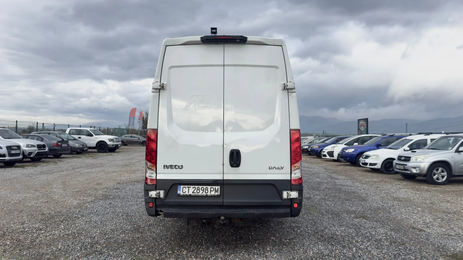 Iveco 35s13  / 3.0 дизел / Автоматик / Климатик - изображение 4