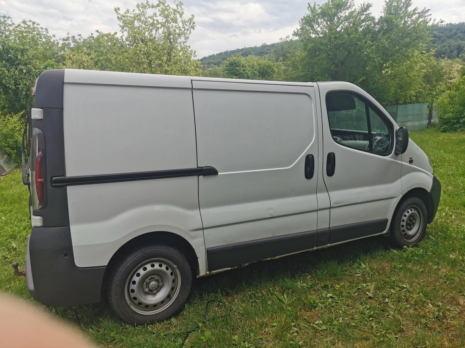 Opel Vivaro 1.9 DCI, 100 кс, снимка 4 - Бусове и автобуси - 54573532